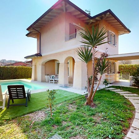 Villa Dolcevita By Bookinggardalake Manerba del Garda Exterior photo